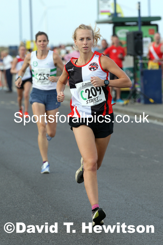 Senior womens 4 stage relay, 2021 Northern 6 and 4 Stage and Young Athletes Road Relays, Redcar. Photo: David T. Hewitson/Sports for All Pics